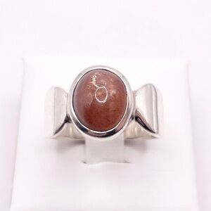 Size 8.5 Sunstone 925 Sterling Silver Ring